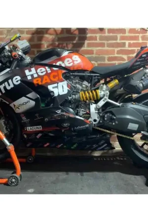 Luxe R&G TG0021CM Kettingbeschermer Matt Carbon Ducati Panigale / Streetfighter V2