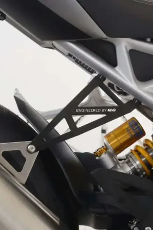 Koop Vandaag R&G EH0109SIA Uitlaatsteun Zilver Met Voetsteunafdekplaat Triumph Speed Triple 1200 RS 21-