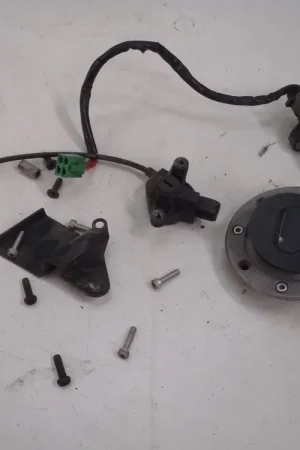 Direct Verzonden Slotenset Suzuki GSF 400 Bandit (GK75A)