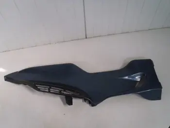 Ambachtelijk zijpaneel rechts Suzuki Burgman AN 400 (JS1AU)