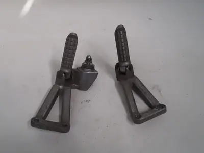 Alleen Vandaag voetsteunen achterKawasaki ZX-6R (1996)