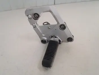 voetsteun voor rechts Suzuki GSX 1100 F (GV72B) Modern