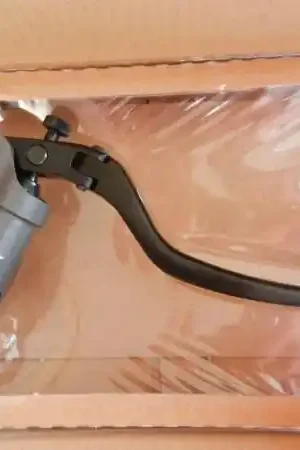 Flitsaanbieding BREMBO - RADIAL MASTER BRAKE CYLINDER 19X20 - Master Cylinders - FOLDING LEVER