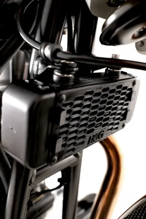 Gratis Retour R&G - PRO OIL COOLER GUARD BLACK - Protectors - Geschikt voor Norton Commando 961